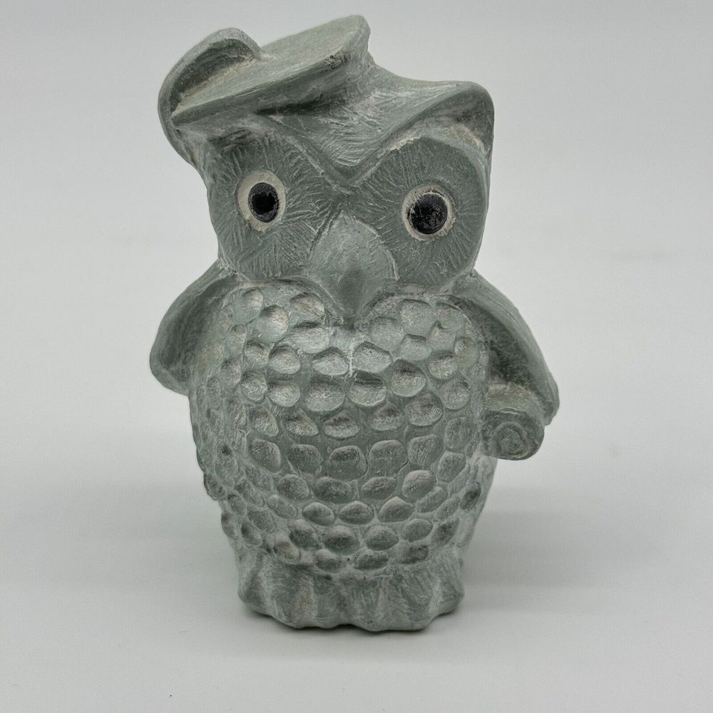 Isabel Bloom RARE Graduation Scholar Owl Cement Sculpture Figurine Signed‎ 2005